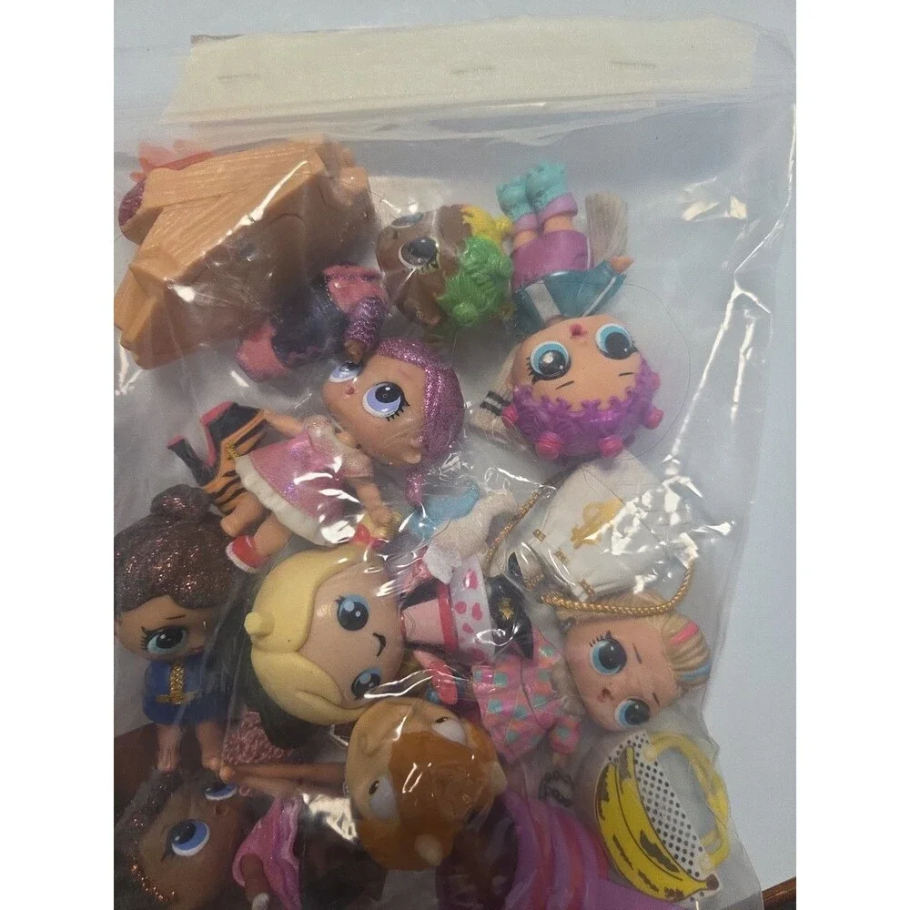 LOL SURPRISE Dolls And Pet Random Miss Match Clothing And Accessories Doll